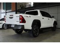 2022 Toyota Hilux Revo 2.4 DOUBLE CAB Prerunner Mid Pickup MT รูปที่ 3
